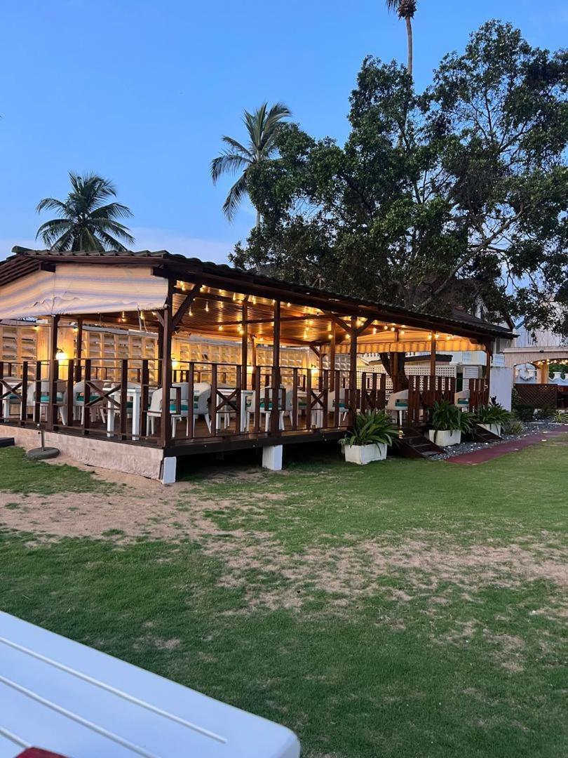 Residence Hoteliere Oceane Libreville Exterior photo
